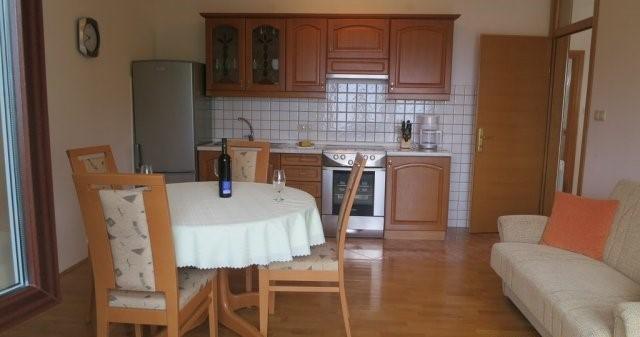 Apartmani Slavica Malinska Ngoại thất bức ảnh
